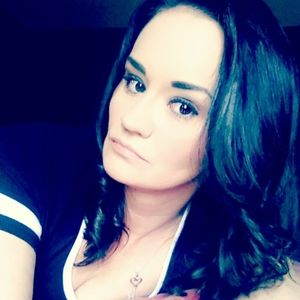 Meet your Posher, Leanna